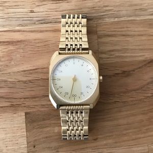 slow gold watch
